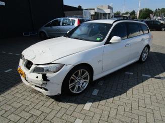 Autoverwertung BMW 3-serie 318 D  ( M LINE ) 2012/1