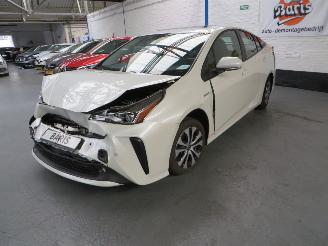 Salvage car Toyota Prius 1.8 HYBRIDE 98 PK AUT 58267 KM NAP.... 2019/5