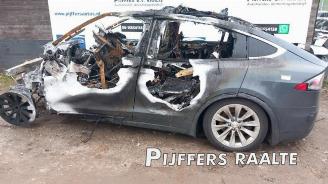 uszkodzony samochody osobowe Tesla Model X Model X, SUV, 2013 100X 2018/12
