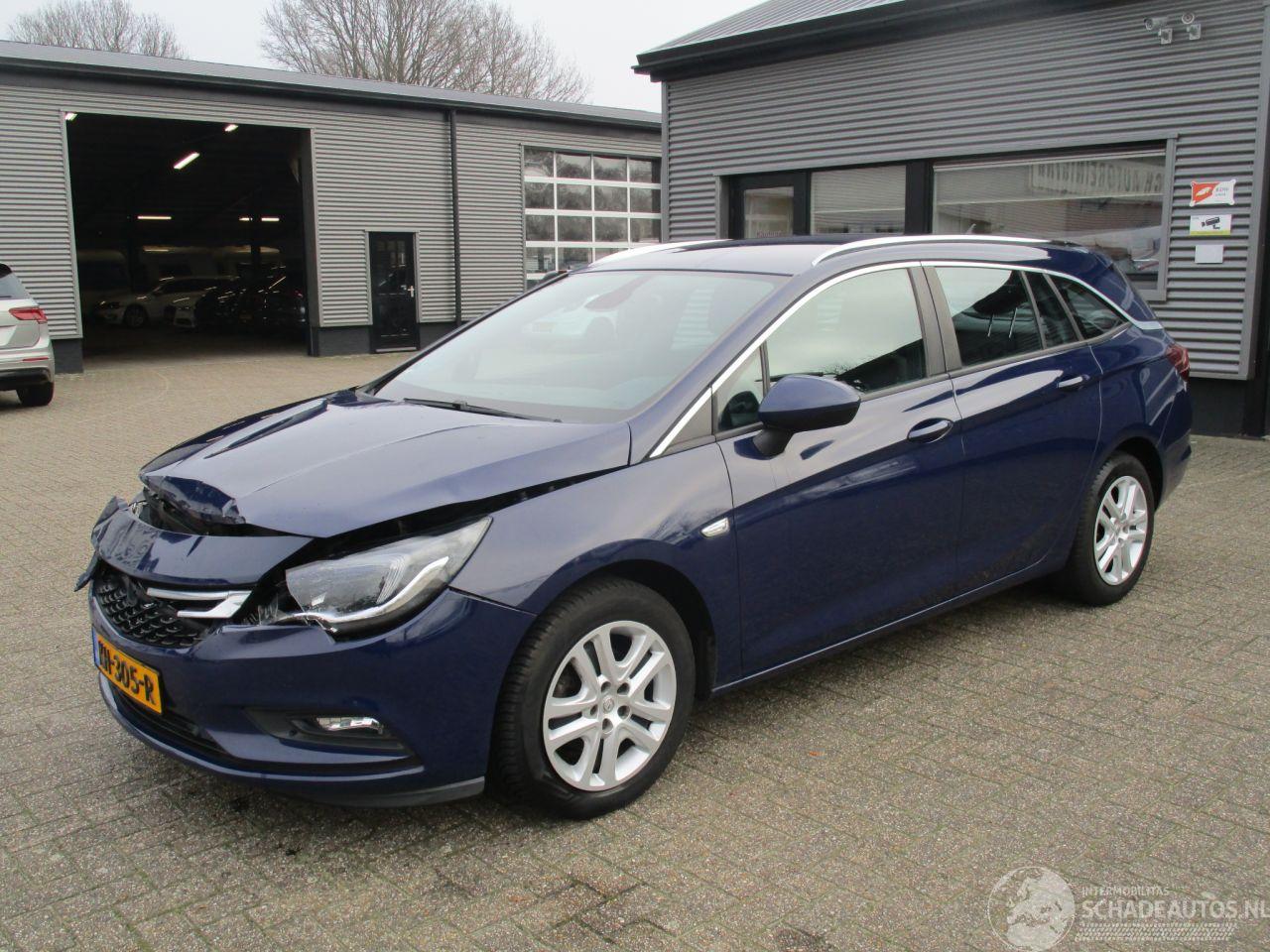 Opel Astra SPORTS TOURER 1.0 BUSINESS+