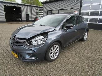 Coche accidentado Renault Clio 0.9 TCE LIMITED 2018/10