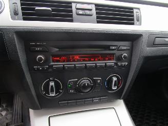 BMW 3-serie 318I TOURING picture 14