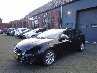 Volvo V-60 1.6 T3 Kinetic AUTOMAAT NAVI CLIMA 110KW picture 1