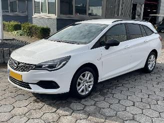 rozbiórka samochody osobowe Opel Astra SPORTS TOURER 1.2 Edition 2021/8