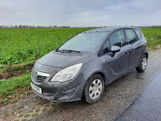 damaged passenger cars Opel Meriva B 1.4 16V 2012/1