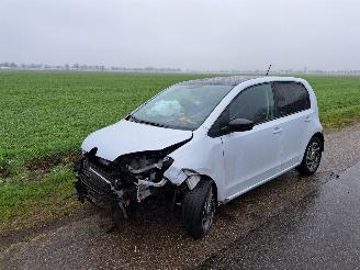 damaged scooters Volkswagen Up 1.0 tsi 2017/1