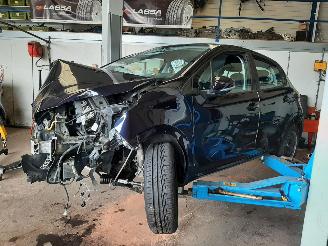 uszkodzony samochody ciężarowe Peugeot 208  2015/8
