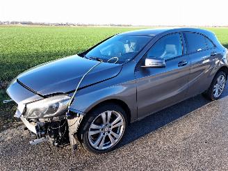 demontáž osobní automobily Mercedes A-klasse A180 2016/11