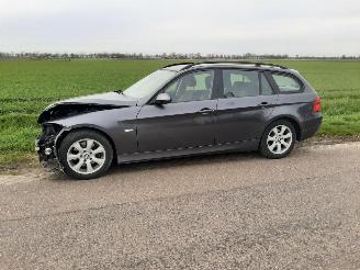 Voiture accidenté BMW 3-serie 320 6-bak 2008/3