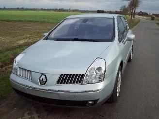 uszkodzony samochody osobowe Renault Vel-satis 2.2 dci 2002/1