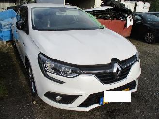 Damaged car Renault Mégane  2019/1