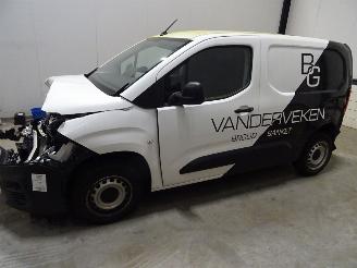 damaged commercial vehicles Peugeot Partner 1.5 HDI 2020/7