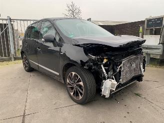 Damaged car Renault Scenic  2016/6