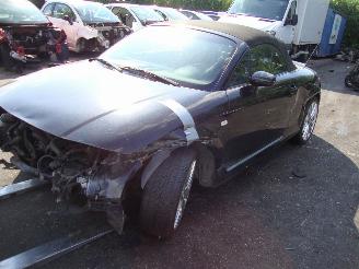 uszkodzony samochody ciężarowe Audi TT  2004/1