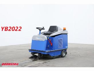 dommages machines Case  95 BJ 2022 33Hrs! Kehrmaschine / Veegmachine 2022/1