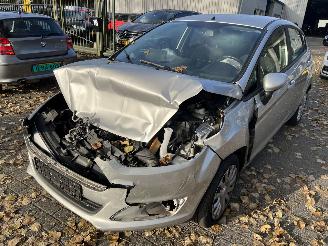 Damaged car Ford Fiesta 1.0 Style 2016/3