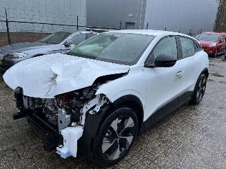 Voiture accidenté Renault Mégane E-Tech Optimum Charge Equilibre  160 kW/60 kWh 2023/8