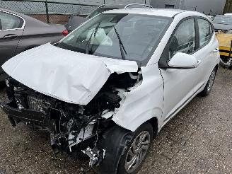 uszkodzony samochody osobowe Hyundai I-10 1.0 Automaat Comfort 2020/10