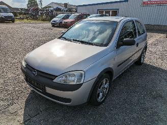 damaged commercial vehicles Opel Corsa 1.0 Silver Z147 2001/8