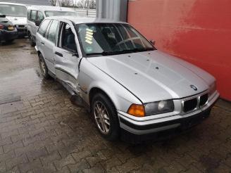 Salvage car BMW 3-serie 3 serie Touring (E36/3), Combi, 1995 / 1999 320i 24V 1997/7