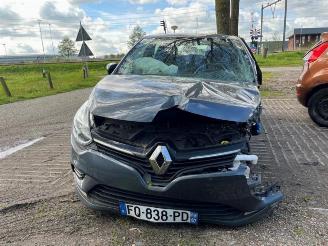 danneggiata veicoli commerciali Renault Clio  2020/4