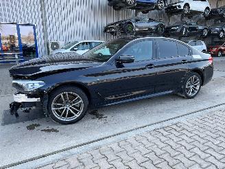 Damaged car BMW 5-serie 520d 2020/4