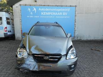 uszkodzony samochody osobowe Kia Carens Carens III (FG) MPV 2.0i CVVT 16V (G4KA) [106kW]  (09-2006/03-2013) 2010/3