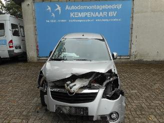 damaged campers Opel Agila Agila (B) MPV 1.2 16V (K12B(Euro 4) [69kW]  (04-2010/10-2014) 2011