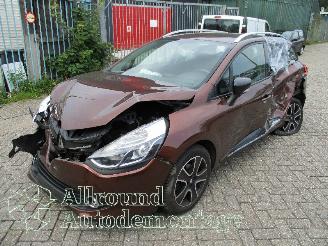 uszkodzony samochody osobowe Renault Clio Clio IV Estate/Grandtour (7R) Combi 5-drs 0.9 Energy TCE 90 12V (H4B-4=
00(H4B-A4)) [66kW]  (01-2013/...) 2014