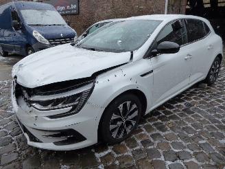 Voiture accidenté Renault Mégane Limited 2021/12