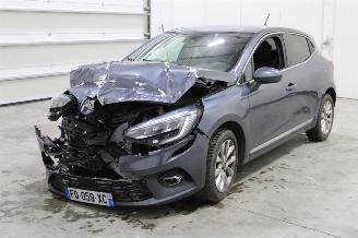damaged machines Renault Clio  2020/6