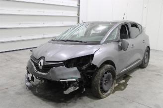 Coche accidentado Renault Scenic  2022/5