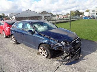 uszkodzony samochody osobowe Audi A3 1.0 2019/4