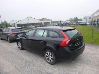 Autoverwertung Volvo V-60 1.6 D  KINETIC 2013/12