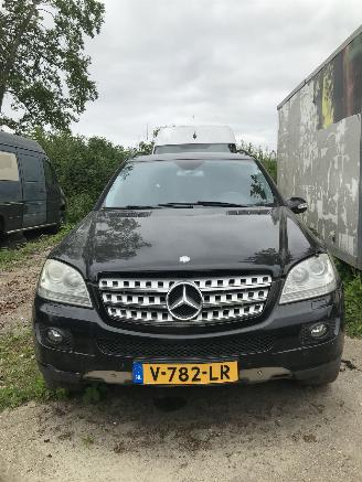 disassembly commercial vehicles Mercedes Ml-klasse ML 320 CDI 2005/9