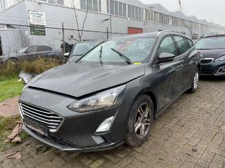 Salvage car Ford Focus Focus 4 Wagon, Combi, 2018 1.0 Ti-VCT EcoBoost 12V 125 2019/8