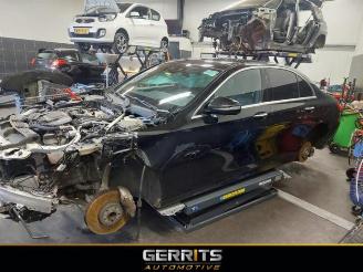 Coche accidentado Mercedes E-klasse E (W213), Sedan, 2016 E-350d 3.0 V6 24V 2017/1