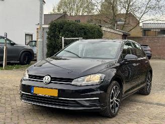Coche accidentado Volkswagen Golf Volkswagen golf 1.0 TSI HIGHLINE 2018/1